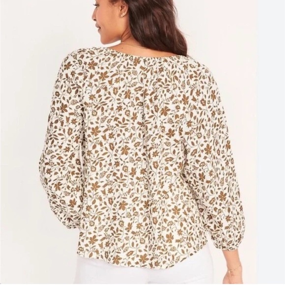 NWT| Old Navy | Shirred Double Weave Floral Brown Blouse | Plus size - Picture 2 of 6